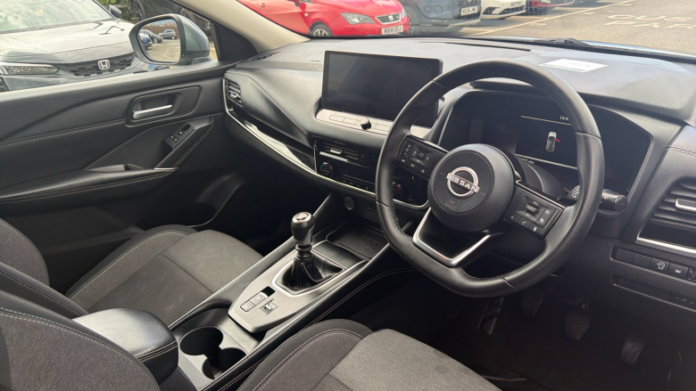 Nissan Qashqai 1.3 DiG-T MH N-Connecta 5dr Petrol Hatchback